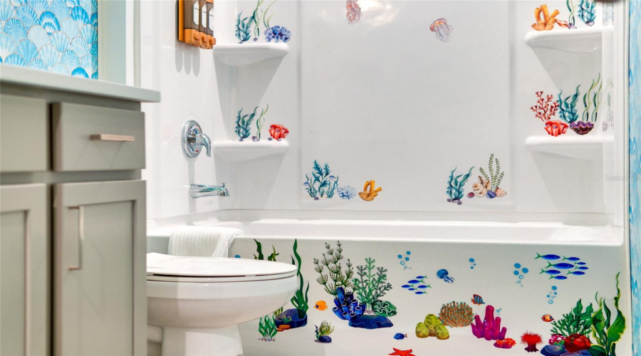 KISSIMMEE, Florida 34747, 10 Bedrooms Bedrooms, ,6 BathroomsBathrooms,Residential,For Sale,SALTY WINDS,0,MFRO6374366