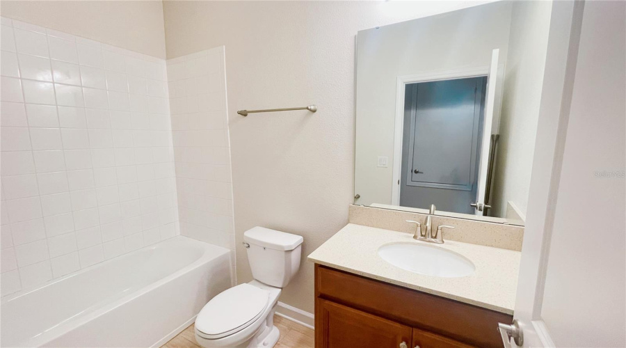 Hall bathroom for Bedroom 1 and 2