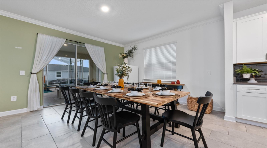 DAVENPORT, Florida 33896, 6 Bedrooms Bedrooms, ,5 BathroomsBathrooms,Residential,For Sale,SOMMERSET HILLS,0,MFRO6373524