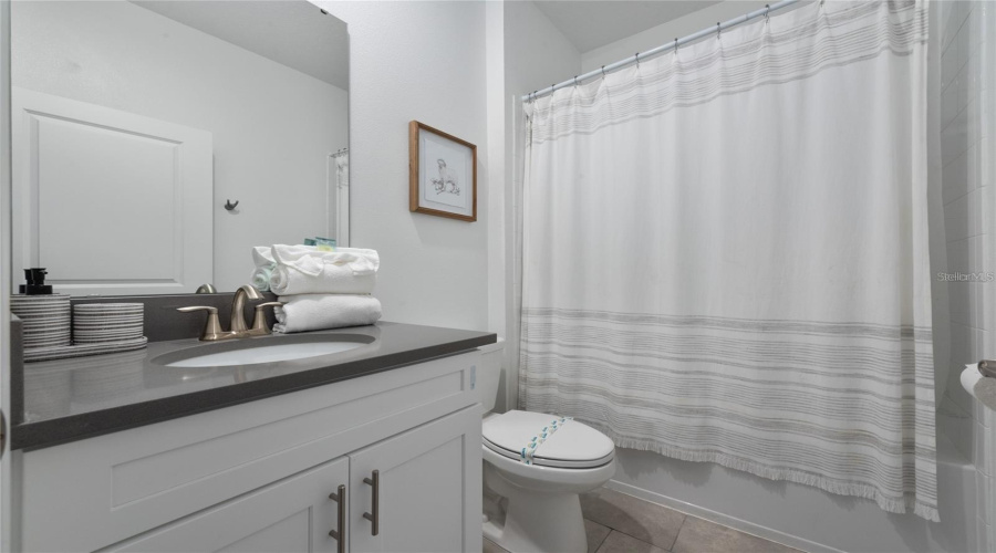 DAVENPORT, Florida 33896, 6 Bedrooms Bedrooms, ,5 BathroomsBathrooms,Residential,For Sale,SOMMERSET HILLS,0,MFRO6373524