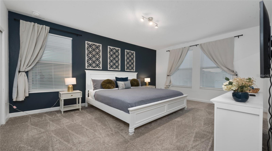 DAVENPORT, Florida 33896, 6 Bedrooms Bedrooms, ,5 BathroomsBathrooms,Residential,For Sale,SOMMERSET HILLS,0,MFRO6373524