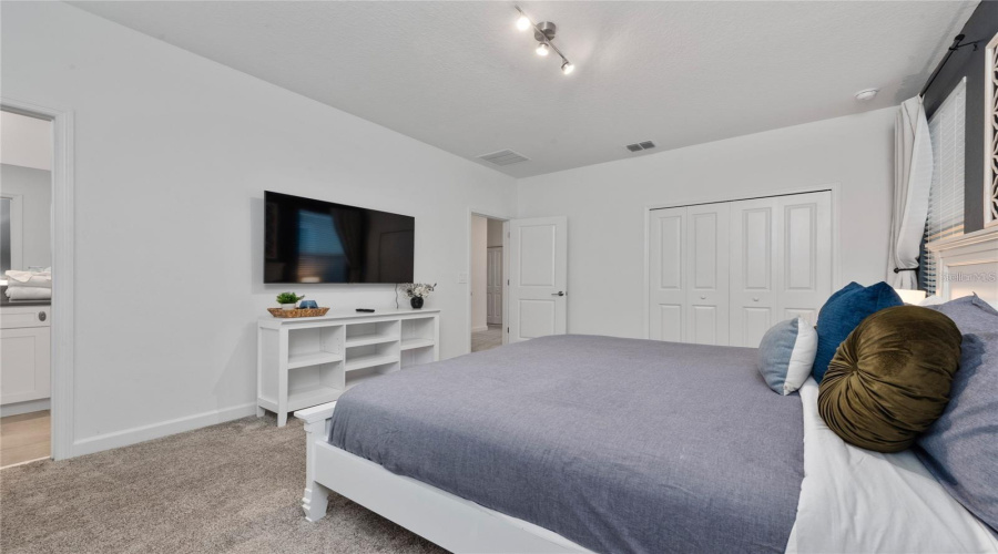 DAVENPORT, Florida 33896, 6 Bedrooms Bedrooms, ,5 BathroomsBathrooms,Residential,For Sale,SOMMERSET HILLS,0,MFRO6373524