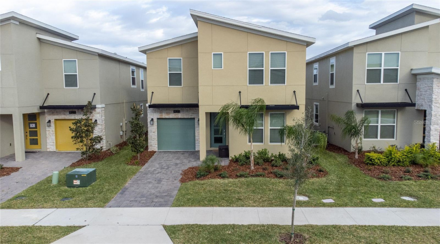 DAVENPORT, Florida 33896, 6 Bedrooms Bedrooms, ,5 BathroomsBathrooms,Residential,For Sale,SOMMERSET HILLS,0,MFRO6373524
