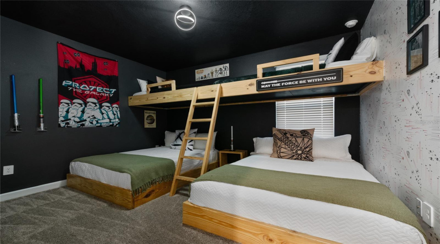 DAVENPORT, Florida 33896, 6 Bedrooms Bedrooms, ,5 BathroomsBathrooms,Residential,For Sale,SOMMERSET HILLS,0,MFRO6373524