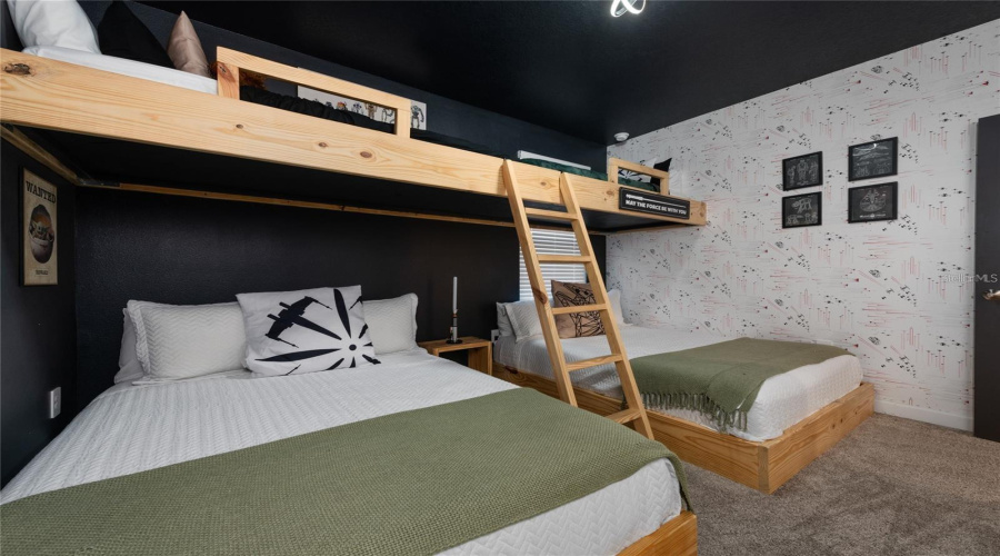 DAVENPORT, Florida 33896, 6 Bedrooms Bedrooms, ,5 BathroomsBathrooms,Residential,For Sale,SOMMERSET HILLS,0,MFRO6373524