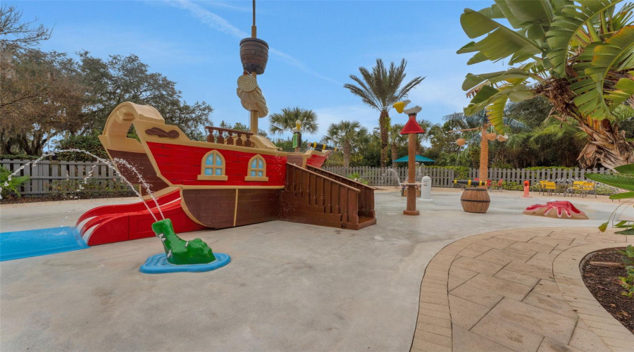 DAVENPORT, Florida 33896, 4 Bedrooms Bedrooms, ,3 BathroomsBathrooms,Residential,For Sale,CAPTIVA,0,MFRO6373621