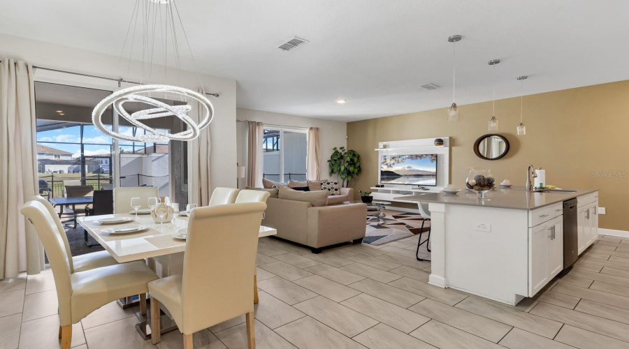 KISSIMMEE, Florida 34746, 4 Bedrooms Bedrooms, ,3 BathroomsBathrooms,Residential,For Sale,WINDERMERE,0,MFRO6374150