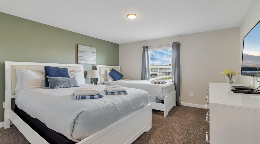 KISSIMMEE, Florida 34746, 4 Bedrooms Bedrooms, ,3 BathroomsBathrooms,Residential,For Sale,WINDERMERE,0,MFRO6374150