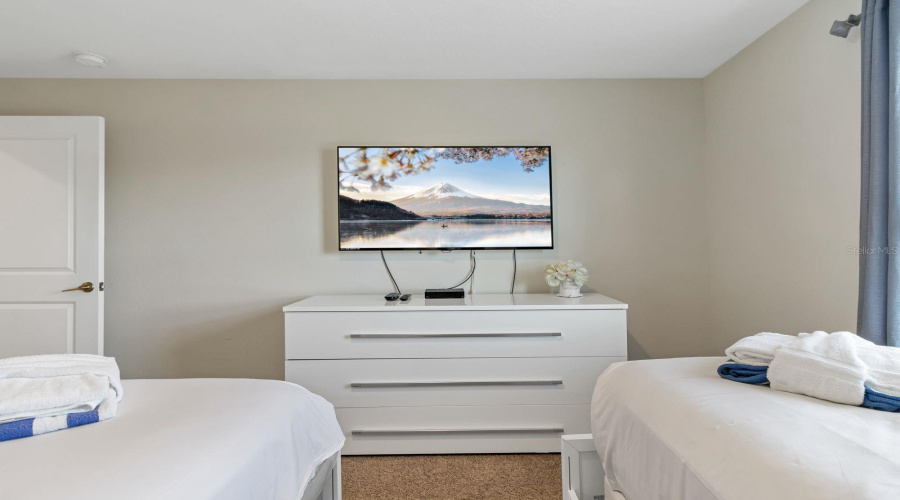 KISSIMMEE, Florida 34746, 4 Bedrooms Bedrooms, ,3 BathroomsBathrooms,Residential,For Sale,WINDERMERE,0,MFRO6374150