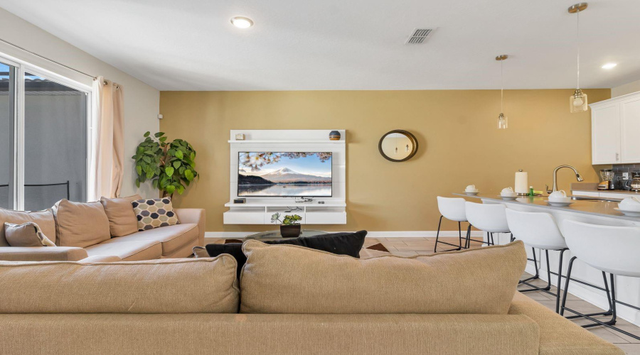 KISSIMMEE, Florida 34746, 4 Bedrooms Bedrooms, ,3 BathroomsBathrooms,Residential,For Sale,WINDERMERE,0,MFRO6374150