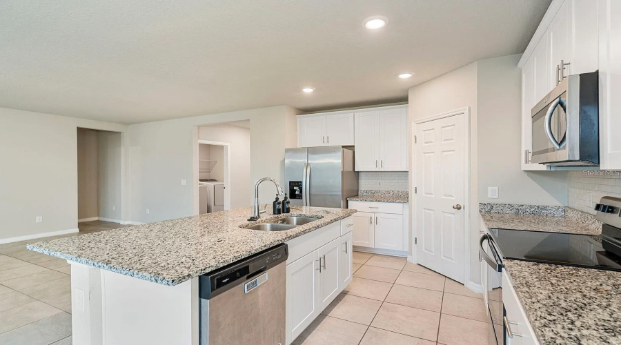 DAVENPORT, Florida 33837, 3 Bedrooms Bedrooms, ,2 BathroomsBathrooms,Residential,For Sale,CITRUS LANDINGS,0,MFRO6374056