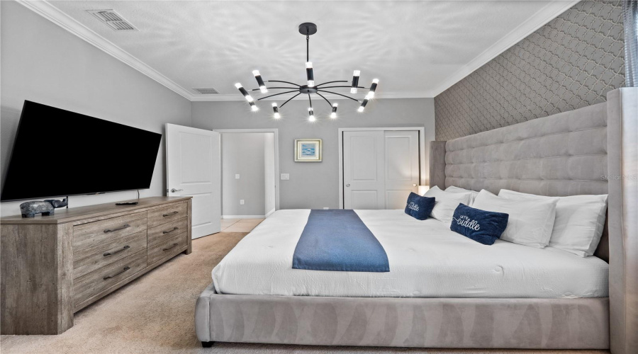 DAVENPORT, Florida 33897, 6 Bedrooms Bedrooms, ,4 BathroomsBathrooms,Residential,For Sale,LANA,0,MFRO6374634