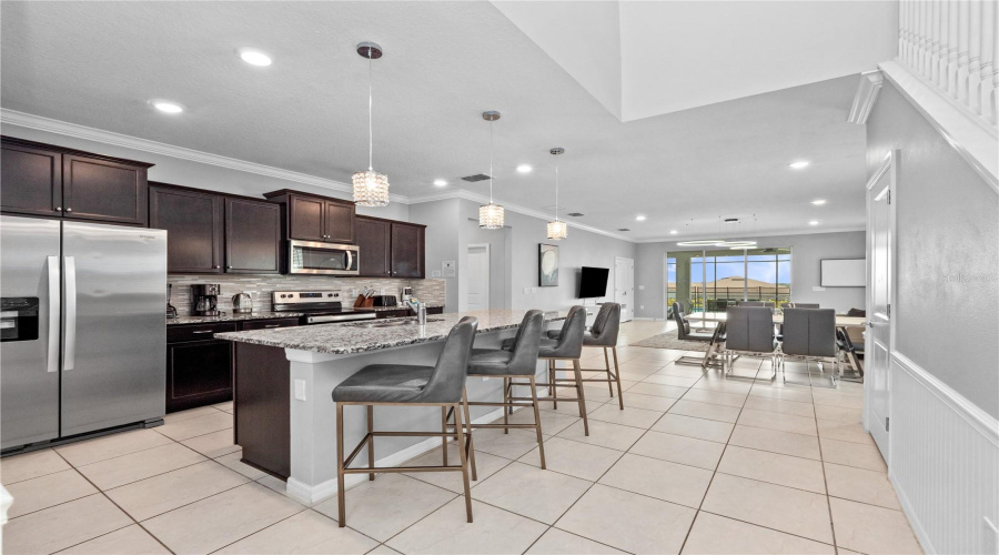 DAVENPORT, Florida 33897, 6 Bedrooms Bedrooms, ,4 BathroomsBathrooms,Residential,For Sale,LANA,0,MFRO6374634