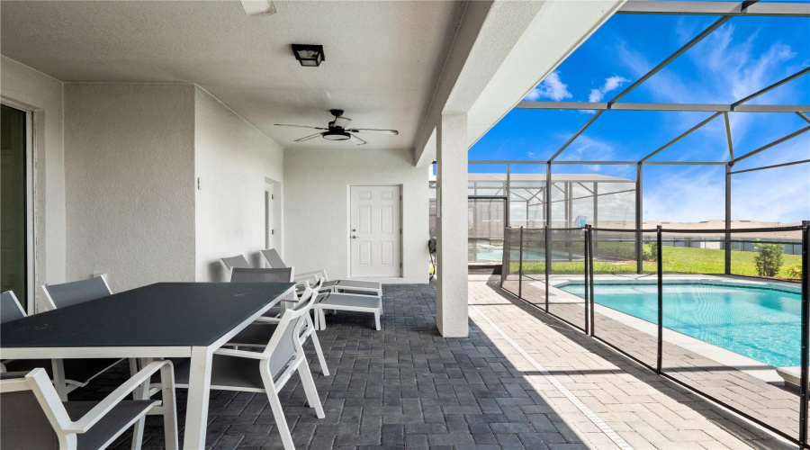 DAVENPORT, Florida 33897, 6 Bedrooms Bedrooms, ,4 BathroomsBathrooms,Residential,For Sale,LANA,0,MFRO6374634