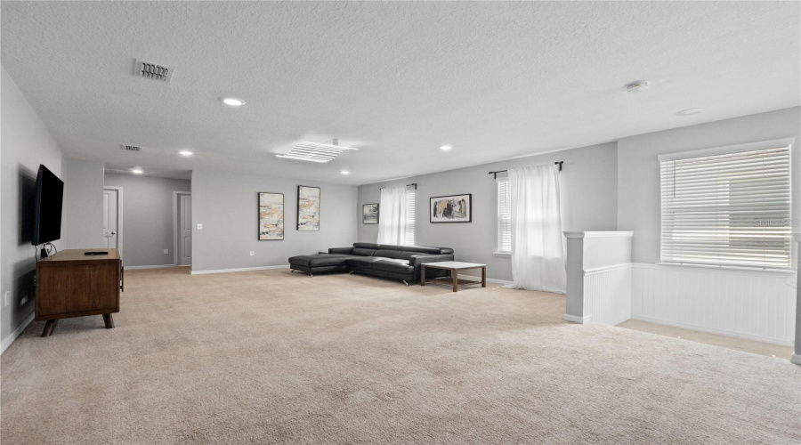 DAVENPORT, Florida 33897, 6 Bedrooms Bedrooms, ,4 BathroomsBathrooms,Residential,For Sale,LANA,0,MFRO6374634