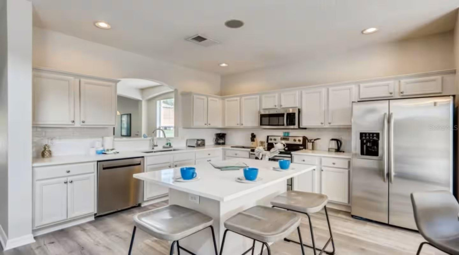 KISSIMMEE, Florida 34747, 7 Bedrooms Bedrooms, ,5 BathroomsBathrooms,Residential,For Sale,LA ISLA,0,MFRS5141940