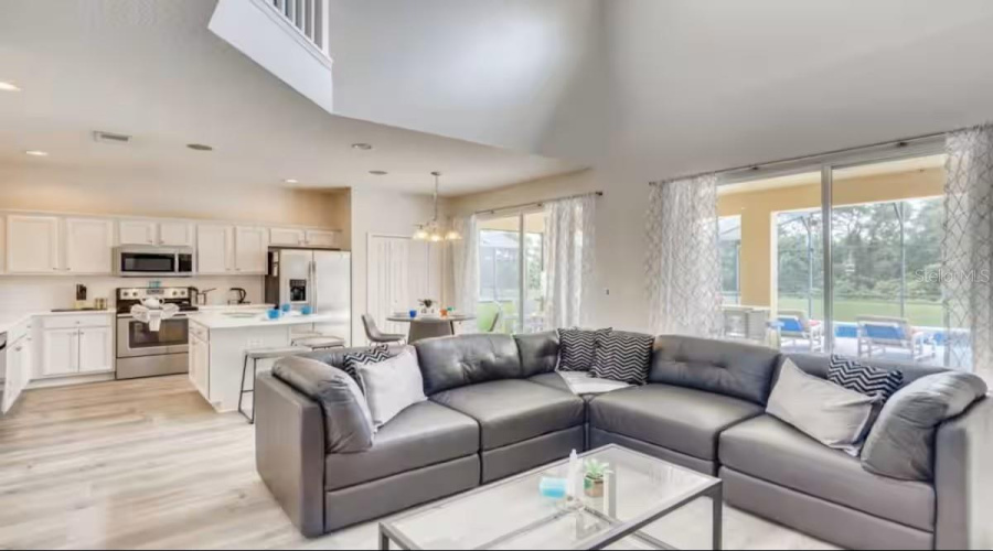 KISSIMMEE, Florida 34747, 7 Bedrooms Bedrooms, ,5 BathroomsBathrooms,Residential,For Sale,LA ISLA,0,MFRS5141940