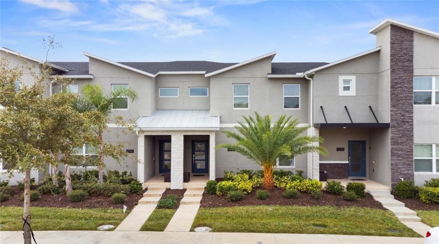DAVENPORT, Florida 33896, 4 Bedrooms Bedrooms, ,3 BathroomsBathrooms,Residential,For Sale,SPLASH SHOT,0,MFRS5141815
