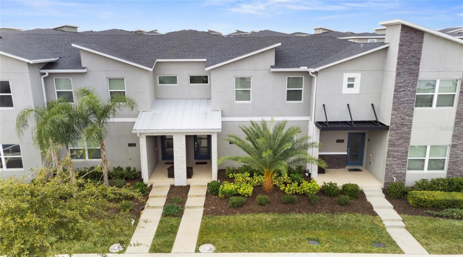 DAVENPORT, Florida 33896, 4 Bedrooms Bedrooms, ,3 BathroomsBathrooms,Residential,For Sale,SPLASH SHOT,0,MFRS5141815