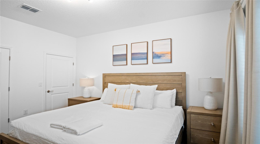 DAVENPORT, Florida 33896, 4 Bedrooms Bedrooms, ,3 BathroomsBathrooms,Residential,For Sale,SPLASH SHOT,0,MFRS5141815