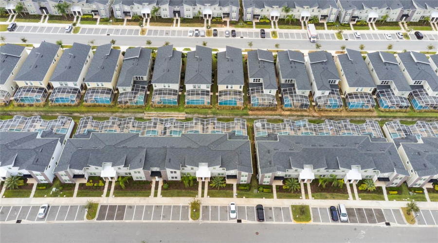 DAVENPORT, Florida 33896, 4 Bedrooms Bedrooms, ,3 BathroomsBathrooms,Residential,For Sale,SPLASH SHOT,0,MFRS5141815