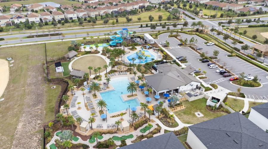 Walking distance from Water Park & Pools