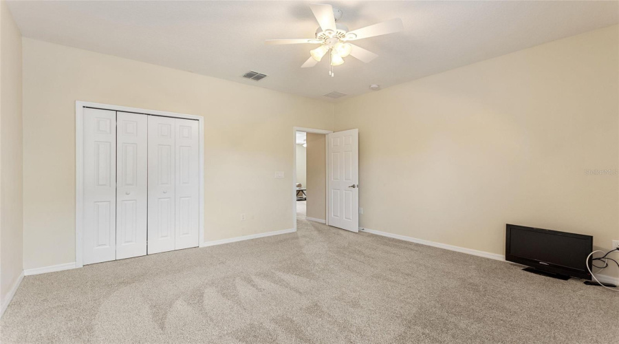 DAVENPORT, Florida 33837, 5 Bedrooms Bedrooms, ,5 BathroomsBathrooms,Residential,For Sale,YELLOW SNAPDRAGON,0,MFRG5106877
