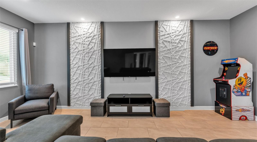 DAVENPORT, Florida 33896, 8 Bedrooms Bedrooms, ,5 BathroomsBathrooms,Residential,For Sale,SOMMERSET HILLS,0,MFRP4937389