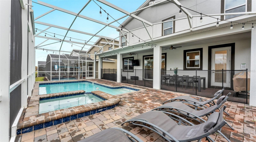 DAVENPORT, Florida 33896, 8 Bedrooms Bedrooms, ,5 BathroomsBathrooms,Residential,For Sale,SOMMERSET HILLS,0,MFRP4937389