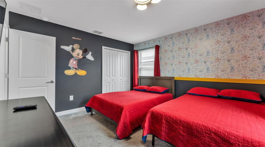 DAVENPORT, Florida 33896, 8 Bedrooms Bedrooms, ,5 BathroomsBathrooms,Residential,For Sale,SOMMERSET HILLS,0,MFRP4937389