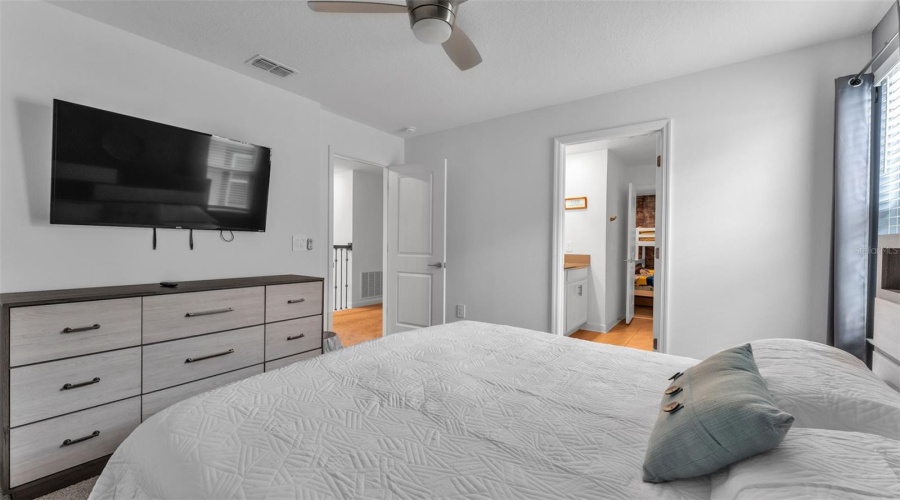 DAVENPORT, Florida 33896, 8 Bedrooms Bedrooms, ,5 BathroomsBathrooms,Residential,For Sale,SOMMERSET HILLS,0,MFRP4937389