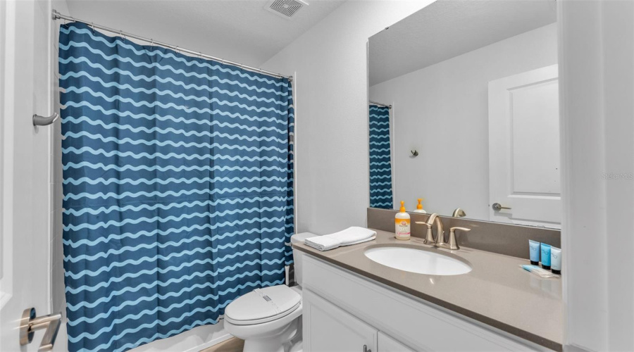 DAVENPORT, Florida 33896, 8 Bedrooms Bedrooms, ,5 BathroomsBathrooms,Residential,For Sale,SOMMERSET HILLS,0,MFRP4937389