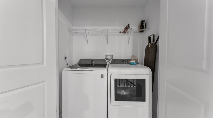 DAVENPORT, Florida 33896, 8 Bedrooms Bedrooms, ,5 BathroomsBathrooms,Residential,For Sale,SOMMERSET HILLS,0,MFRP4937389