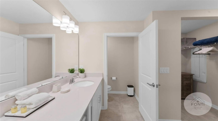 KISSIMMEE, Florida 34746, 2 Bedrooms Bedrooms, ,2 BathroomsBathrooms,Residential,For Sale,PARADOX,0,MFRO6373831