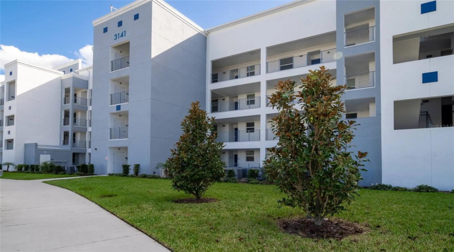 KISSIMMEE, Florida 34746, 2 Bedrooms Bedrooms, ,2 BathroomsBathrooms,Residential,For Sale,PARADOX,0,MFRO6373831