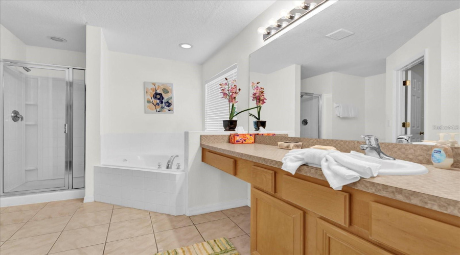 KISSIMMEE, Florida 34746, 4 Bedrooms Bedrooms, ,3 BathroomsBathrooms,Residential,For Sale,HIDEAWAY BEACH,0,MFRO6374748