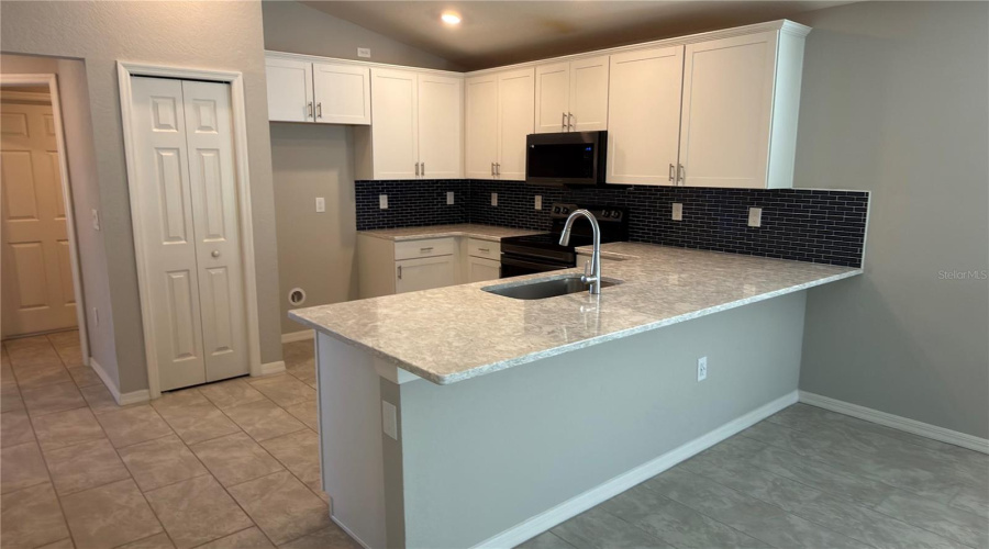 DAVENPORT, Florida 33837, 3 Bedrooms Bedrooms, ,2 BathroomsBathrooms,Residential,For Sale,CASCADE,0,MFRS5141969