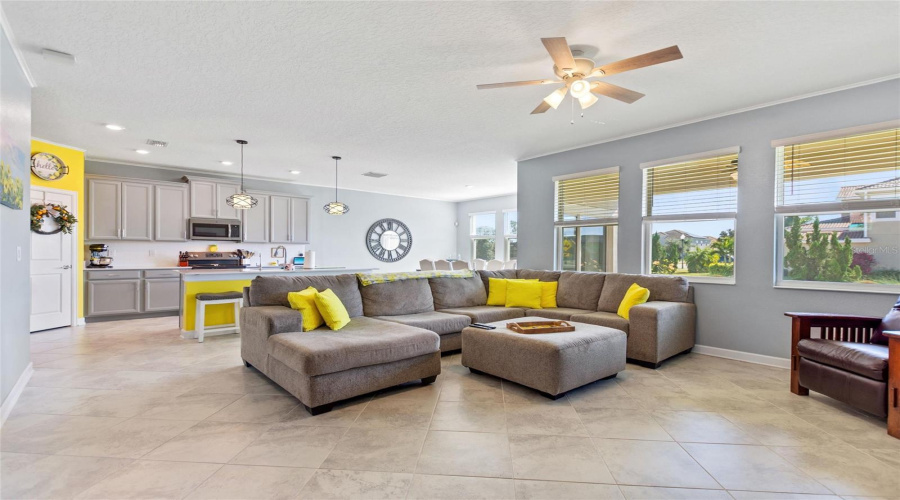 DAVENPORT, Florida 33896, 4 Bedrooms Bedrooms, ,2 BathroomsBathrooms,Residential,For Sale,PACIFIC DUNES,0,MFRS5141990