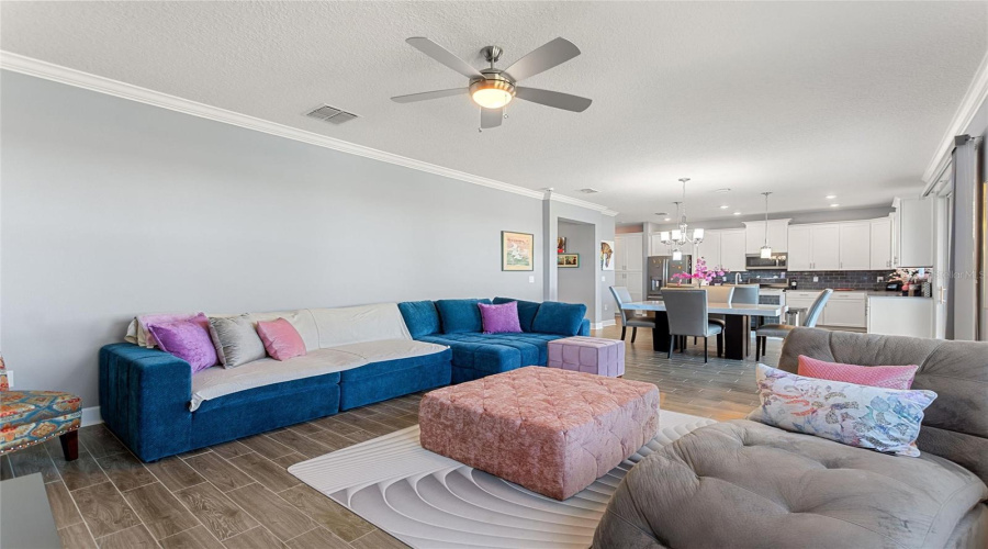 DAVENPORT, Florida 33896, 4 Bedrooms Bedrooms, ,2 BathroomsBathrooms,Residential,For Sale,BUNKER,0,MFRS5141991