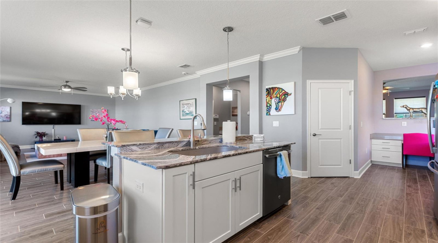 DAVENPORT, Florida 33896, 4 Bedrooms Bedrooms, ,2 BathroomsBathrooms,Residential,For Sale,BUNKER,0,MFRS5141991