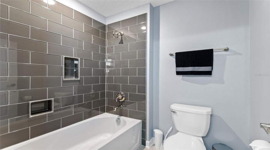 DAVENPORT, Florida 33896, 4 Bedrooms Bedrooms, ,2 BathroomsBathrooms,Residential,For Sale,BUNKER,0,MFRS5141991