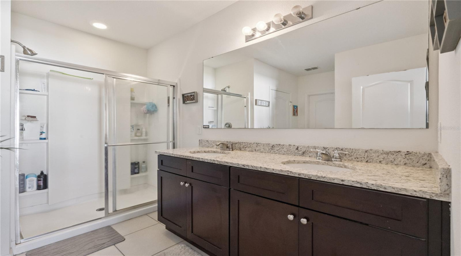 DAVENPORT, Florida 33896, 4 Bedrooms Bedrooms, ,2 BathroomsBathrooms,Residential,For Sale,TANGLEWOOD,0,MFRO6374775