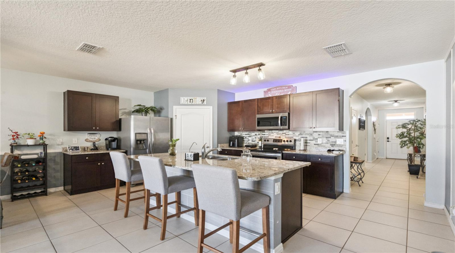 DAVENPORT, Florida 33896, 4 Bedrooms Bedrooms, ,2 BathroomsBathrooms,Residential,For Sale,TANGLEWOOD,0,MFRO6374775