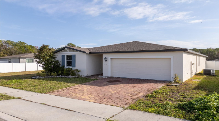 DAVENPORT, Florida 33896, 4 Bedrooms Bedrooms, ,3 BathroomsBathrooms,Residential,For Sale,VISTA VILLAGES,0,MFRO6374791