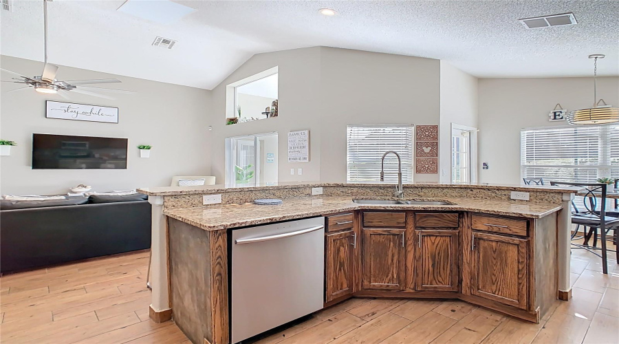 KISSIMMEE, Florida 34747, 4 Bedrooms Bedrooms, ,3 BathroomsBathrooms,Residential,For Sale,POMO,0,MFRO6370460