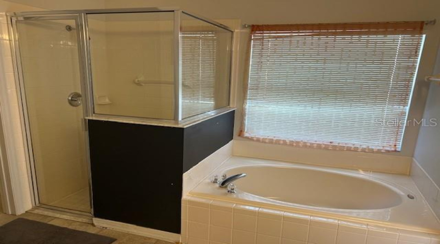 KISSIMMEE, Florida 34747, 4 Bedrooms Bedrooms, ,3 BathroomsBathrooms,Residential,For Sale,ONEIDA,0,MFRO6358789