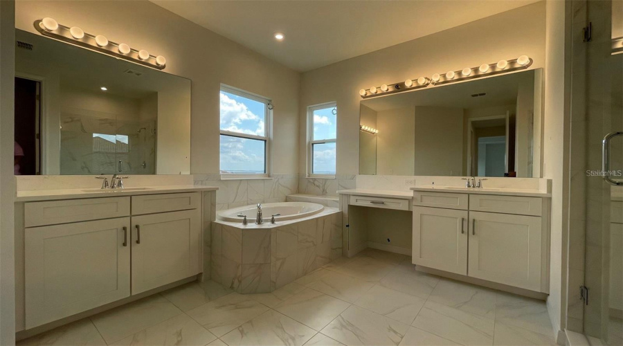 KISSIMMEE, Florida 34746, 5 Bedrooms Bedrooms, ,4 BathroomsBathrooms,Residential,For Sale,WINDLASS,0,MFRS5142005