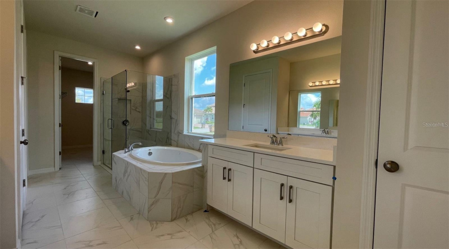 KISSIMMEE, Florida 34746, 5 Bedrooms Bedrooms, ,4 BathroomsBathrooms,Residential,For Sale,WINDLASS,0,MFRS5142005