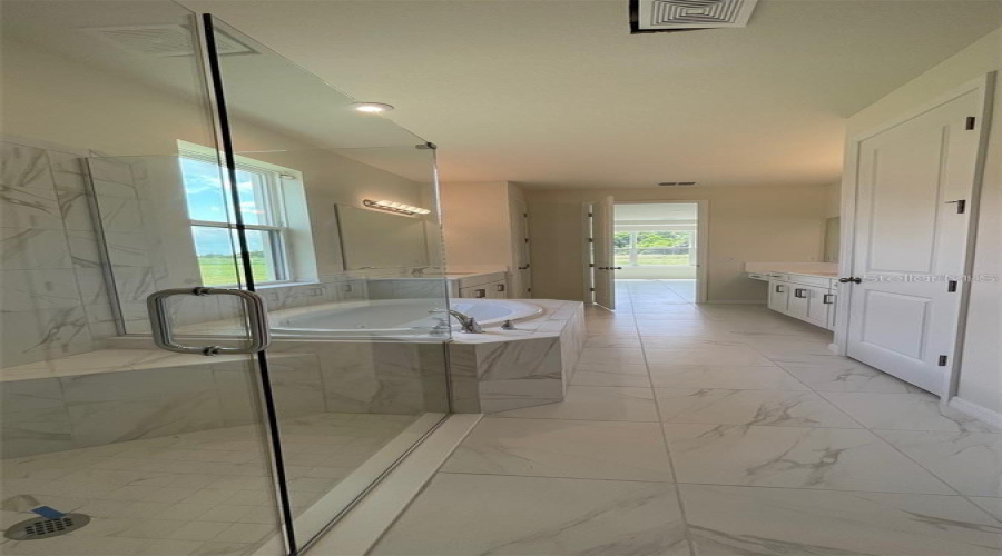 KISSIMMEE, Florida 34746, 5 Bedrooms Bedrooms, ,4 BathroomsBathrooms,Residential,For Sale,WINDLASS,0,MFRS5142005