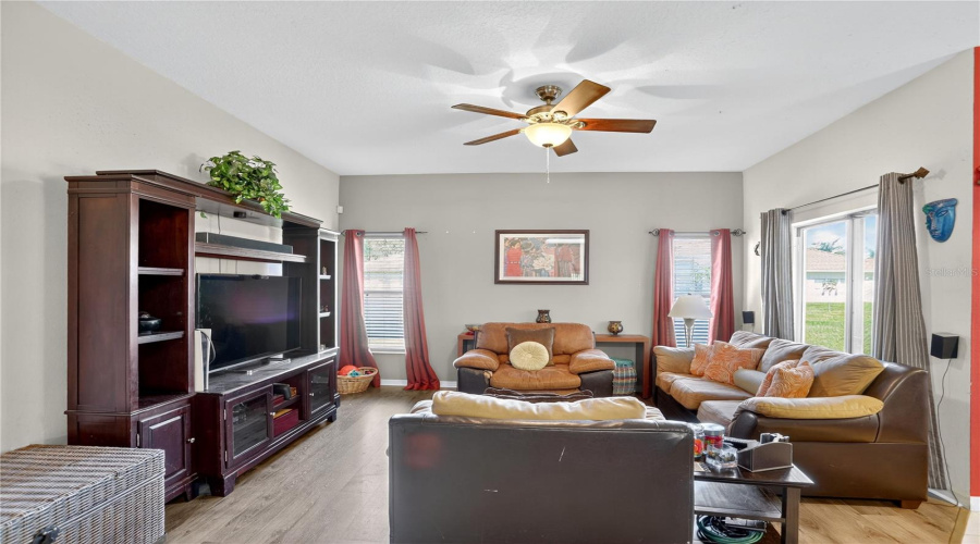 KISSIMMEE, Florida 34746, 3 Bedrooms Bedrooms, ,2 BathroomsBathrooms,Residential,For Sale,WEATHERFIELD,0,MFRV4945572